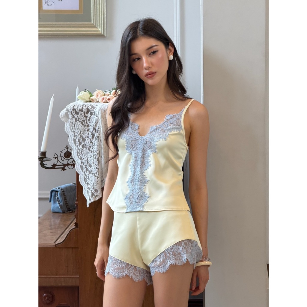 Fabrique.co - Leni Set ชุดเซทลูกไม้ ชุดเซทแฟชั่น ชุดไปเที่ยว ชุดออกงาน