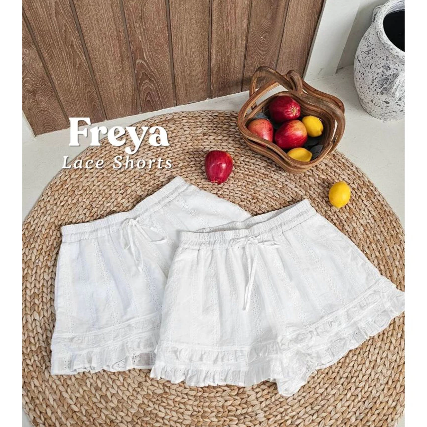 [โค้ด WANTU88 ลด 30%] Freya Lace Shorts กางเกงลูกไม้ขาสั้นสาวอวบ (มีกระเป๋าข้าง)