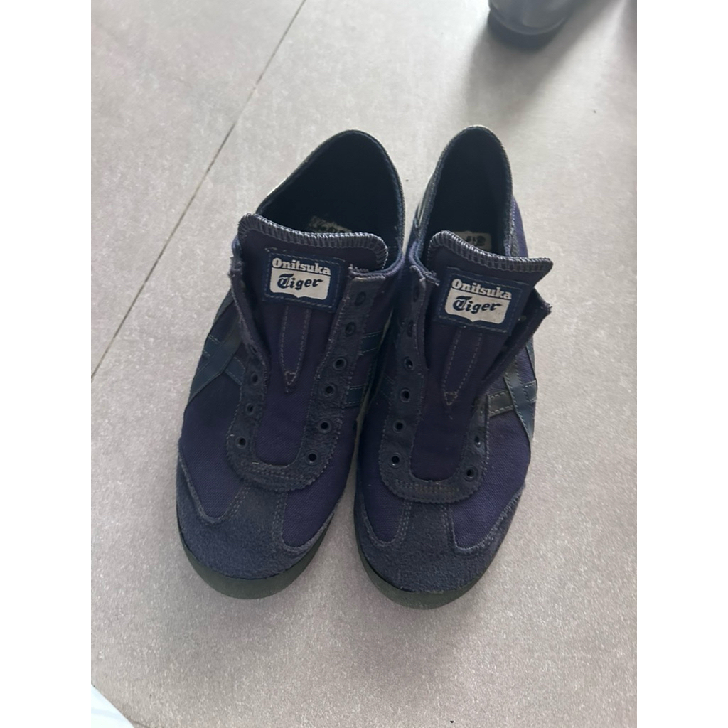 รองเท้า onitsuka tiger