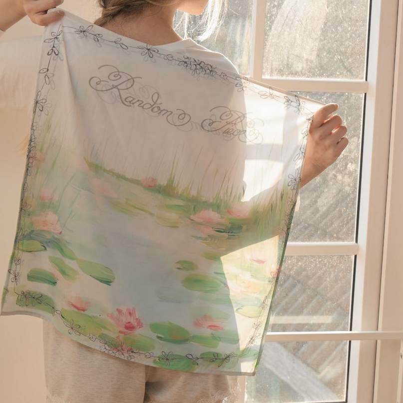 rand0m piece - Water Lilly Bandana ผ้าโพกลายดอกบัว