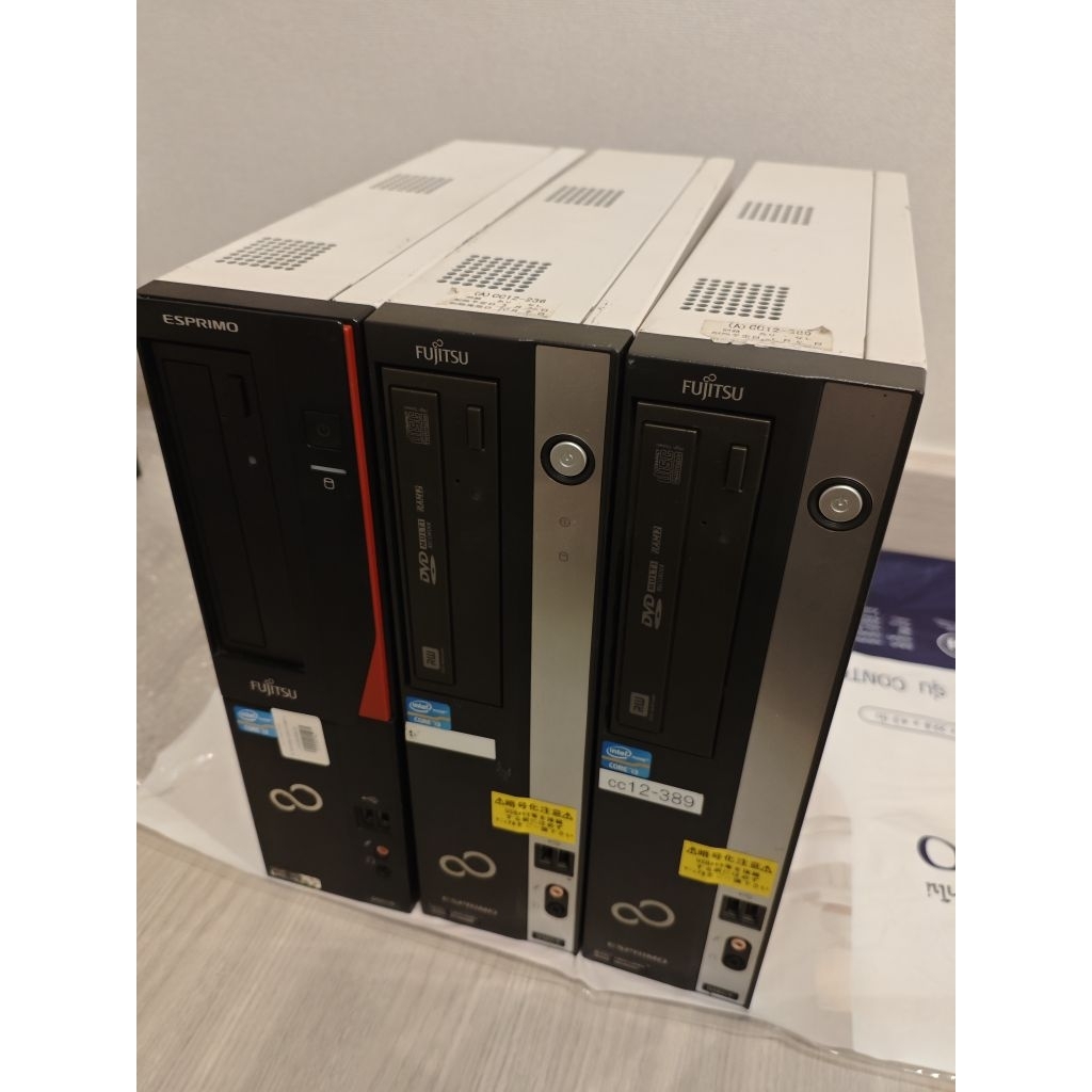 คอมพร้อมใช้งาน Fujitsu Esprimo cpu i3-2100 ram 4 hdd 250gb  คาราโอเกะพร้อมใช้งาน win7แท้ มี key ข้าง