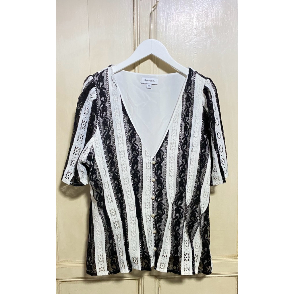 เสื้อลูกไม้Pomeloมือสอง