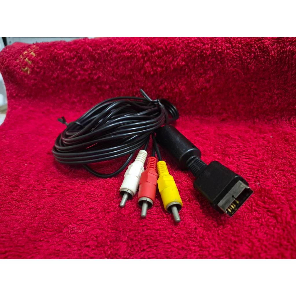 สาย AV Cable สำหรับเชื่อมต่อเครื่องเล่นเกม PlayStation กับทีวี หรือ Nintendo รุ่นเก่า เช่น PS1,PS2,P