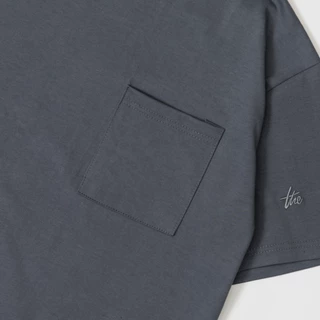 URTHE - เสื้อยืด สีพื้น รุ่น HEAVYWEIGHT RELAXED CREW NECK POCKET T-SHIRT