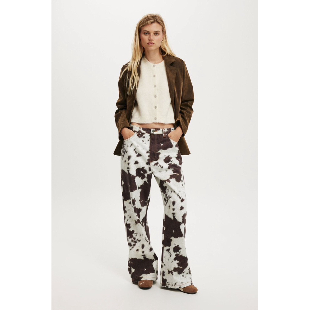 Low Super Baggy Jean ลาย Wyoming Cow Hide (ลายหนังวัว)