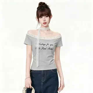 COD พร้อมส่ง เสื้อทีเชิร์ตฤดูร้อน คอไหล่เปิดตกแต่งลูกไม้ ลายพิมพ์สวย ทรงผอมสไตล์สาวเก๋ ขายดี