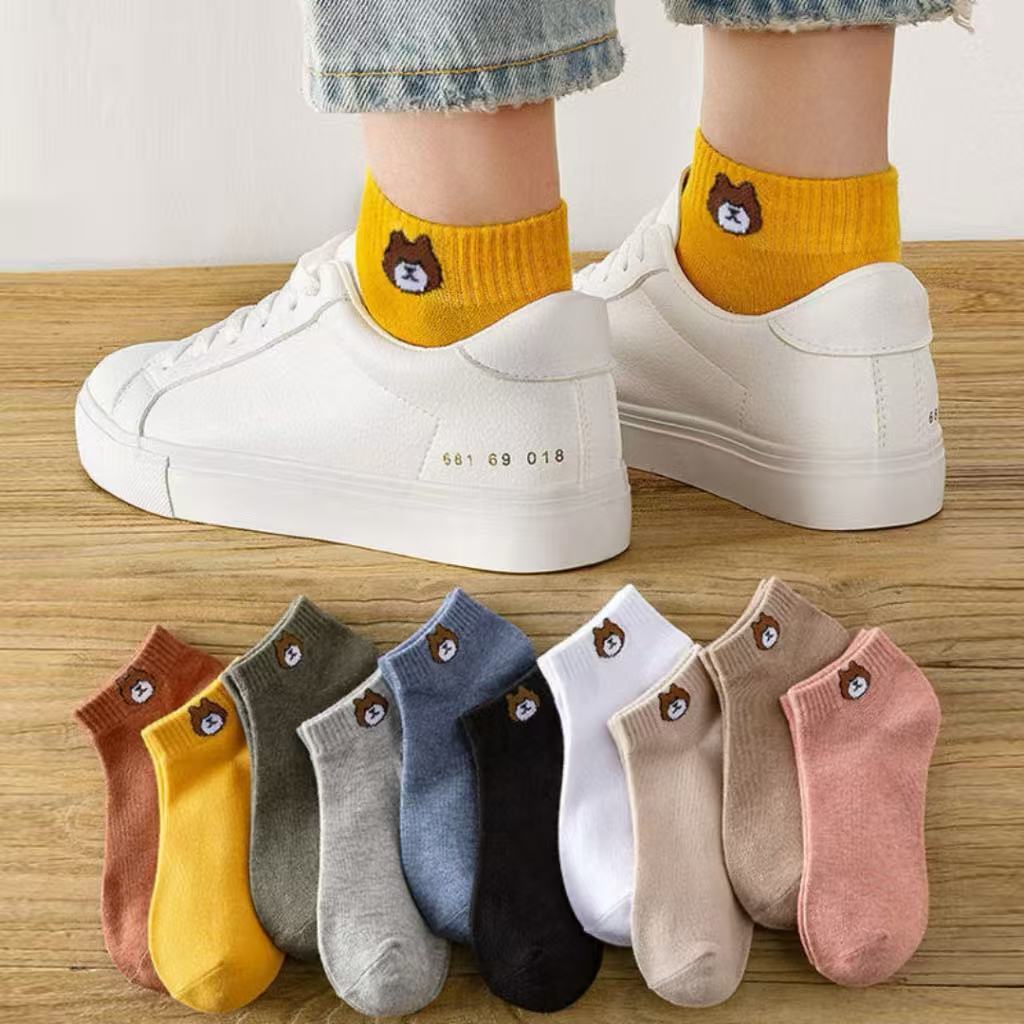 ถุงเท้าข้อสั้น (แพ็ค 5คู่ 10คู่) ลายหมี สีพื้น ขนาดฟรีไซร์ คละสี ผ้านุ่ม ใส่สบายเท้า ระบายอากาศได้ดี ผ้าไม่อับ