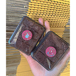 บราวนี่กล่องใส 10บาท