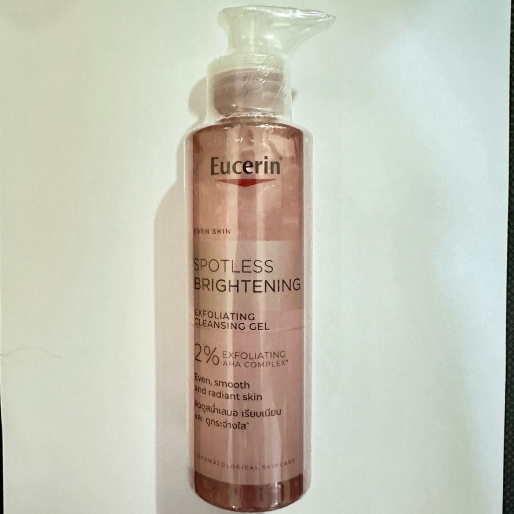 Eucerin SPOTLESS BRIGHTENING EXFOLIATING CLEANSING GEL 200 ML คลีนซิ่งเจล ล้างหน้าเพื่อผิวกระจ่างใส
