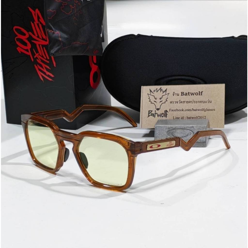 Oakley HSTN SQ - การผสมผสานระหว่างดีไซน์ระดับตำนานและสไตล์โมเดิร์น