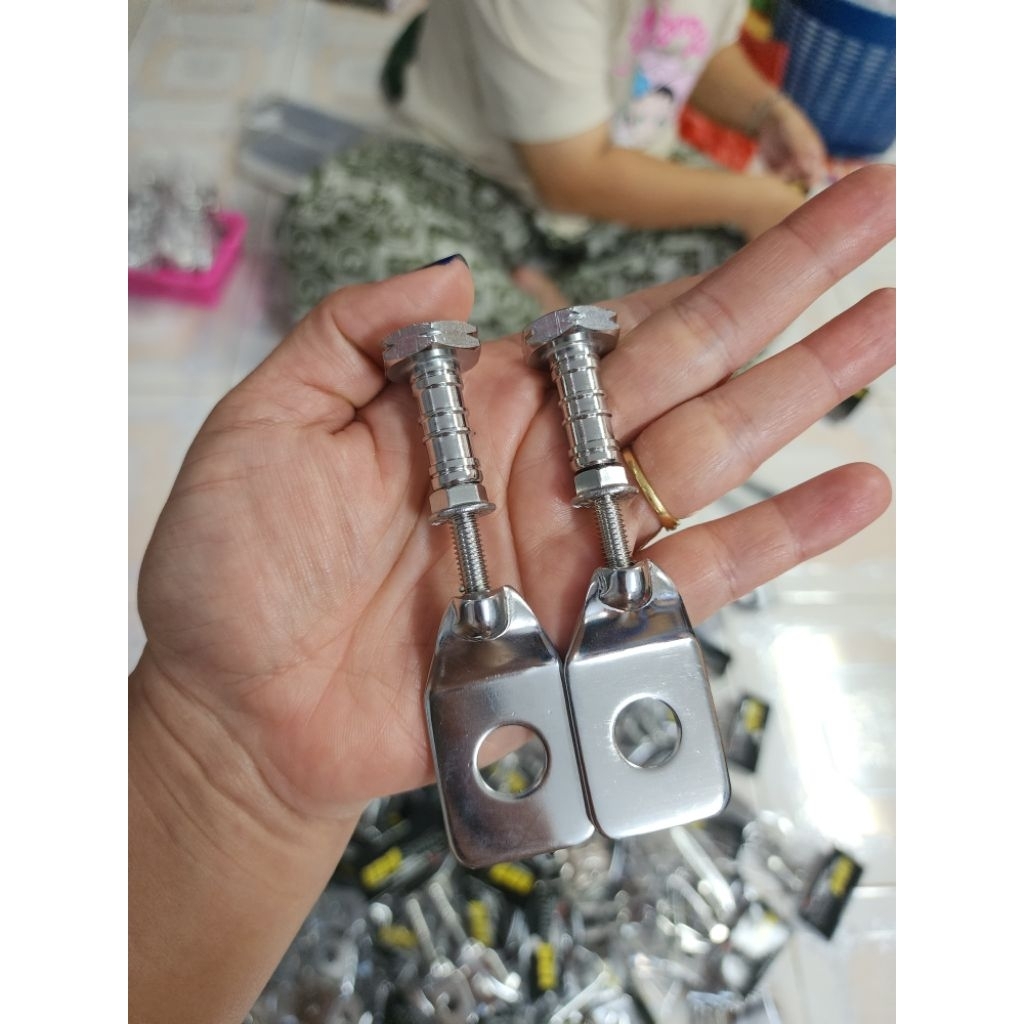 หางปลาเอสช้อป พร้อมน็อตตั้ง จี้ลายชั้น สำหรับมอเตอร์ไซค์ #SFshop