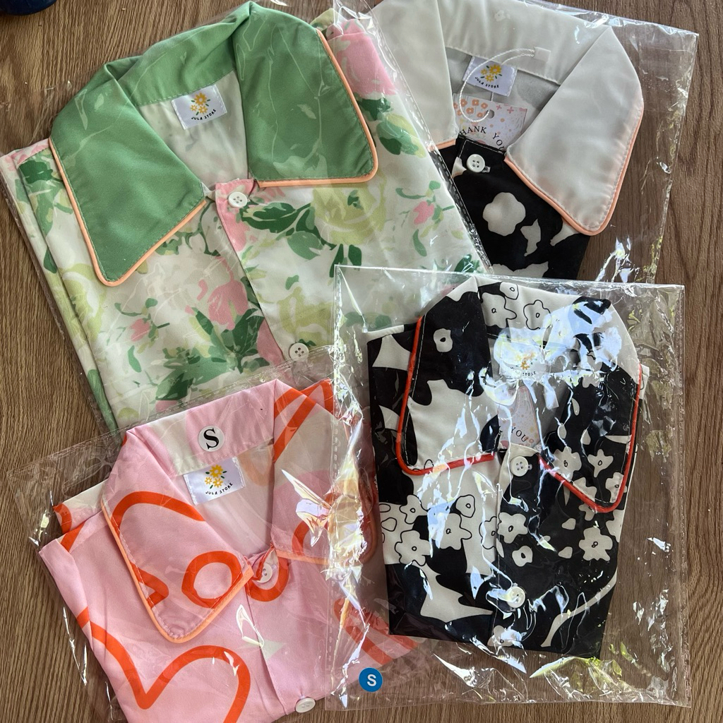 New : ชุดเด็ก Jula Store size S กับ L