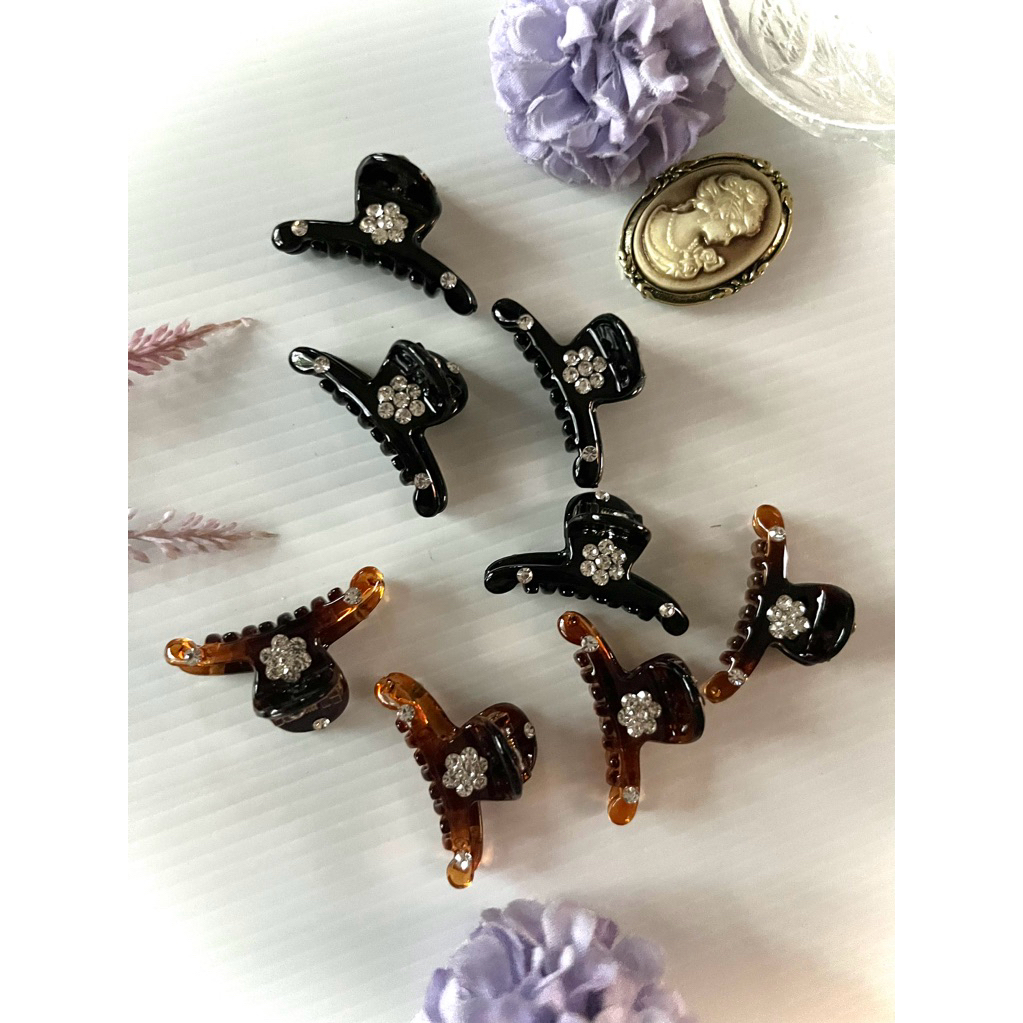 กิ๊บหนีบผมเกาหลี ประดับเพชร 🇰🇷4 cm 1 ชิ้น))นำเข้าจากเกาหลี ของแท้🇰🇷สำหรับหนีบผมด้านหน้า คุณภาพดี ทนทาน Made in Korea