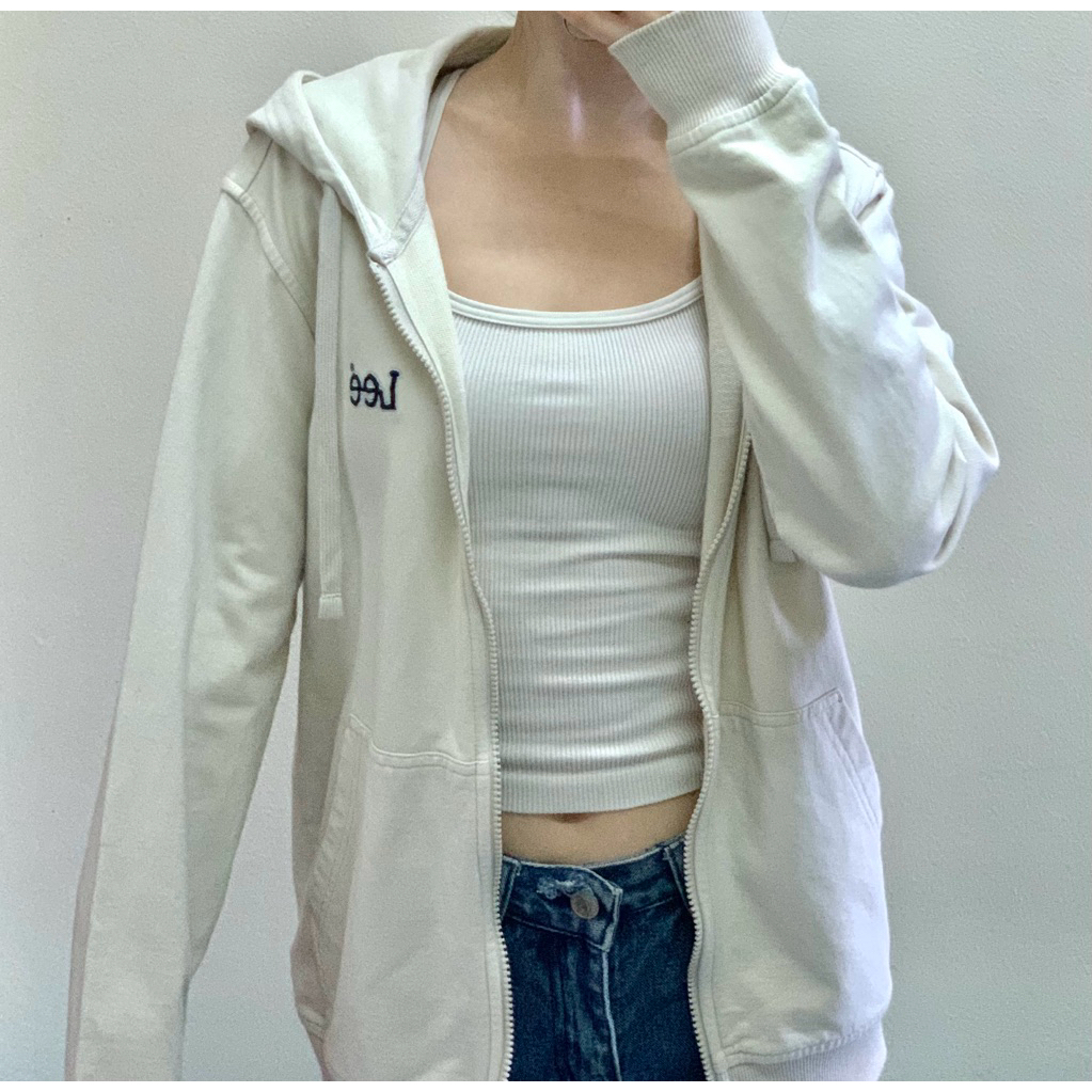 ส่งต่อเสื้อฮู้ด Lee ของแท้ 💯 สีเบจ