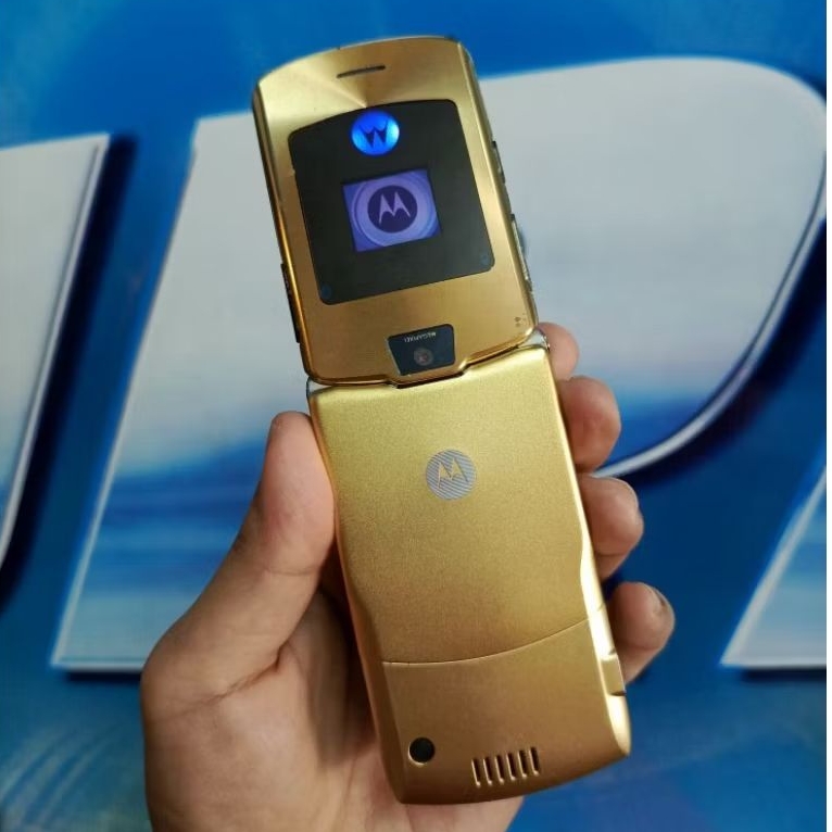 Motorola V3/ V3i ของแท้ศูนย์  เครื่องสภาพดี ใช้งานได้ดีปกติ