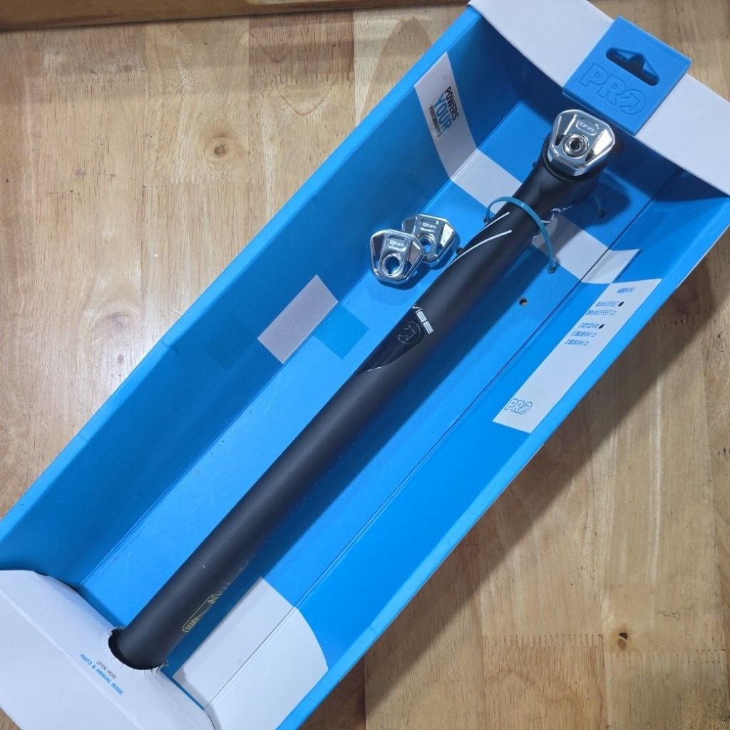 หลักอานคาบอน PRO SEATPOST VIBE SIDECLAMP DI2 #27.2MM X 400MM X 0MM