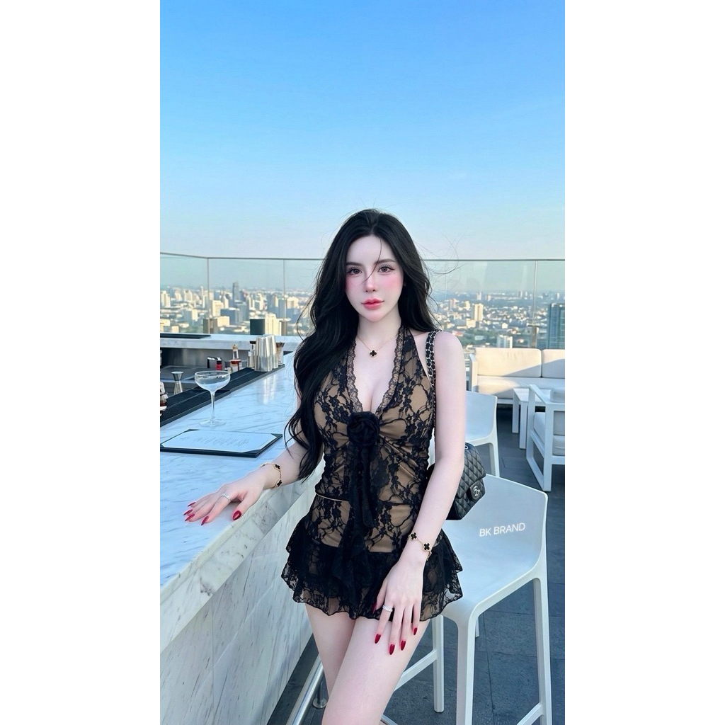 Phapassz - เซ็ต2ชิ้น คล้องคอติดดอกไม้สม็อคหลัง กระโปรงชั้นดึงยางหลังใส่ซิปข้างมีซับใน #bk