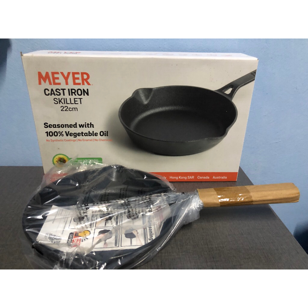 กะทะเหล็กหล่อ MEYER CAST IRON  SKILLET 22 CM