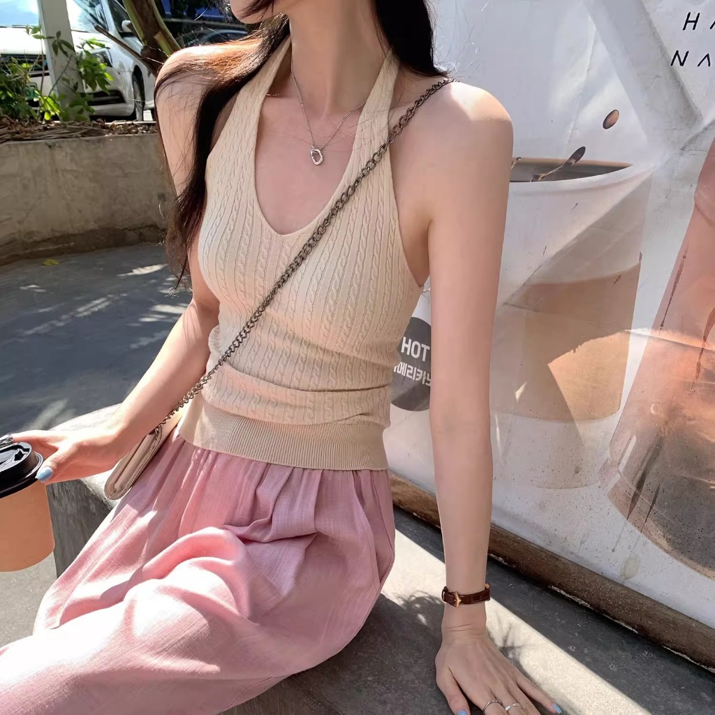 GAKKI รุ่น 39255# เสื้อไหมพรมคล้องคอ เสื้อสายเดี่ยวไหมพรมร่อง เข้ารูป โชว์หลังสุดแซ่บ Y2K
