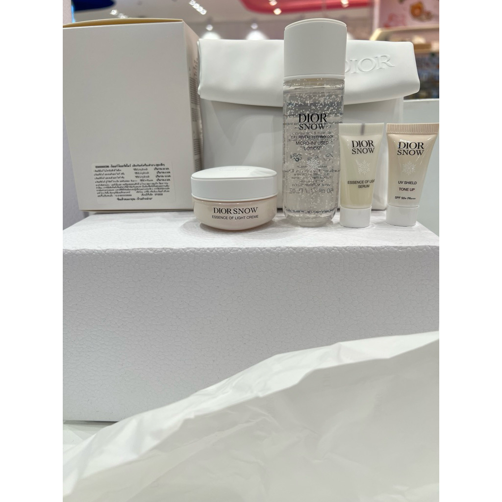 สูตรใหม่ D I O R Capture OX-C  Treatment Le  Serum ✨ป้ายไทย ✨เช็ทพร้อมกระเป๋า (ผลิต07/2024)