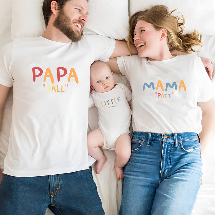 เสื้อครอบครัว PAPA MAMA Little พ่อแม่ลูก ใส่ชื่อได้ เสื้อยืดผู้ใหญ่ บอดี้สูทเด็ก