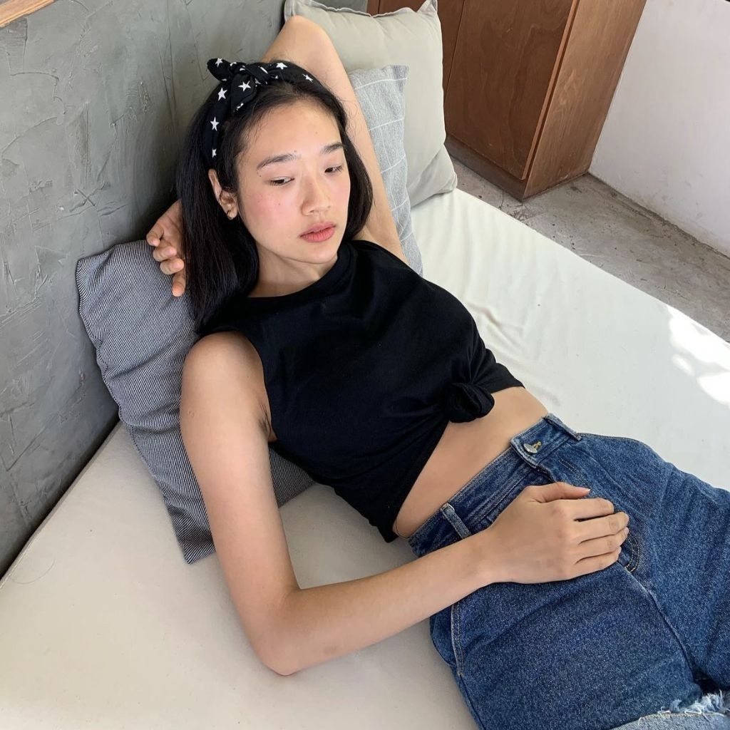 Mellow เสื้อ Crop แขนกุด ผูกเอว