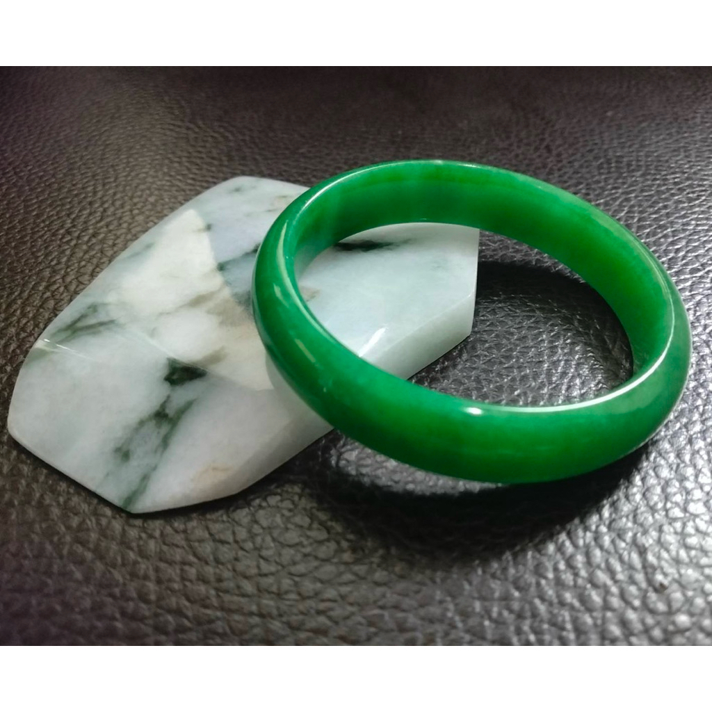 กำไลหยกเขียว Green Apple เบอร์ 54-55