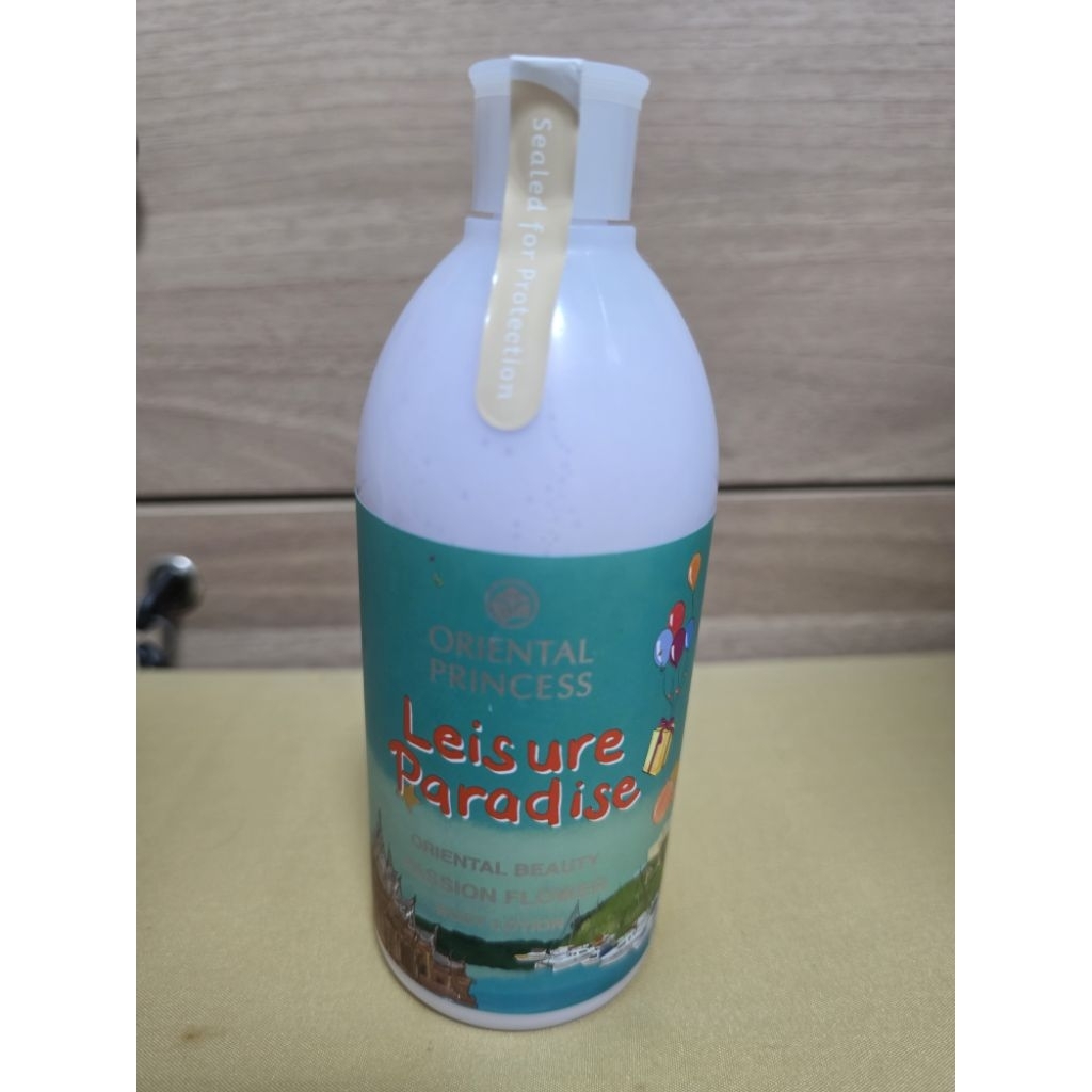 โลชั่นบำรุงผิวกาย Oriental Princess กลิ่น Leisure Paradise ราคา 100 จาก 135 บาท ของแท้100%