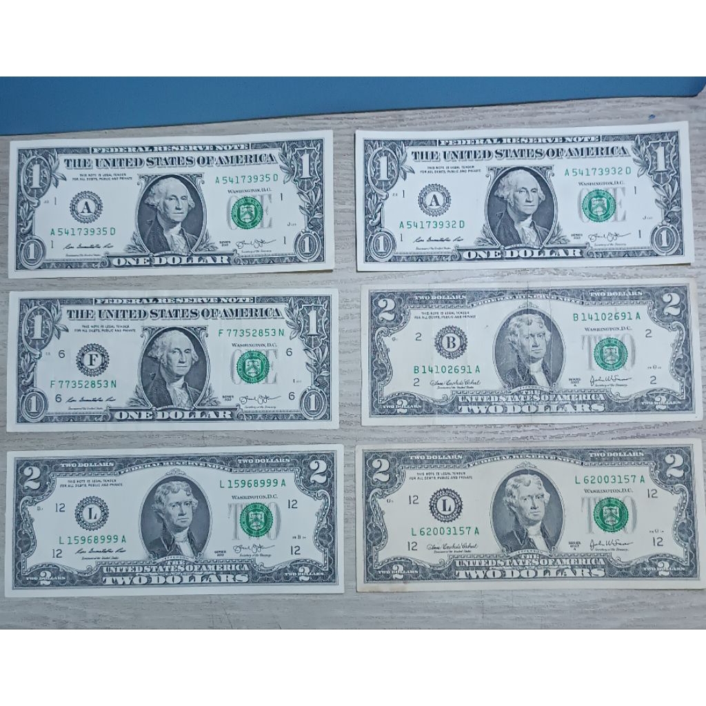 ธนบัตรเก่าของUSA ONE Dollar และTWO Dollar รวม6ใบตามภาพถ่าย