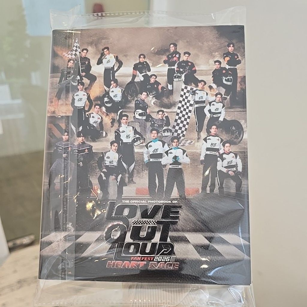 GMMTV💙 PHOTO BOOK LOL2026 เฉพาะหนังสือไม่ได้การ์ด