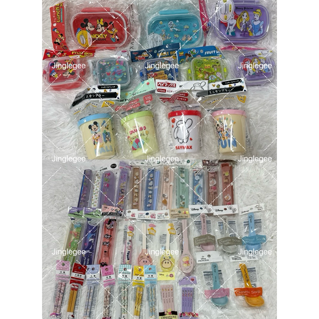 พร้อมส่ง กล่องใส่อาหาร กล่องข้าวDisney ช้อนส้อมSanrio ตะเกียบSanrio กล่องใส่ผลไม้ Lunch box แก้วน้ำเด็กมีฝามีหลอด ของแท้