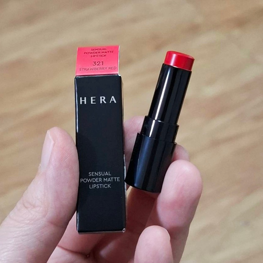 HERA Sensual Powder Matte Lipstick เบอร์ 321 Strawberry Red