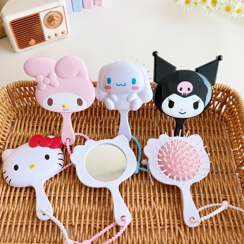 พร้อมส่ง 🇹🇭 หวีและกระจกพกพา ลายซานริโอ้ 🐰💕 สุดคิวท์