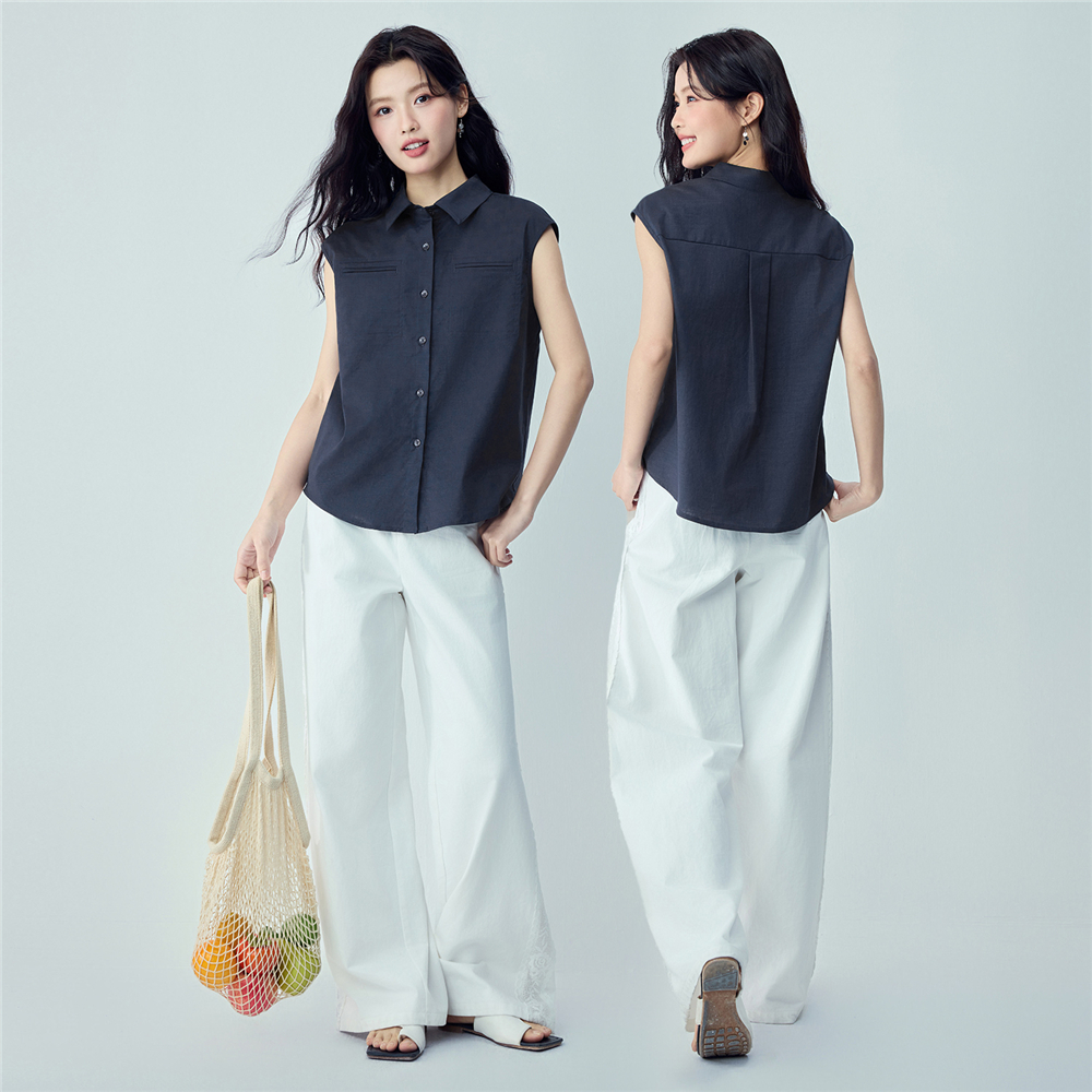 GIORDANO (Online Exclusive) เสื้อเชิ้ตผู้หญิง Women's Loose Sleeveless Shirt 13346229