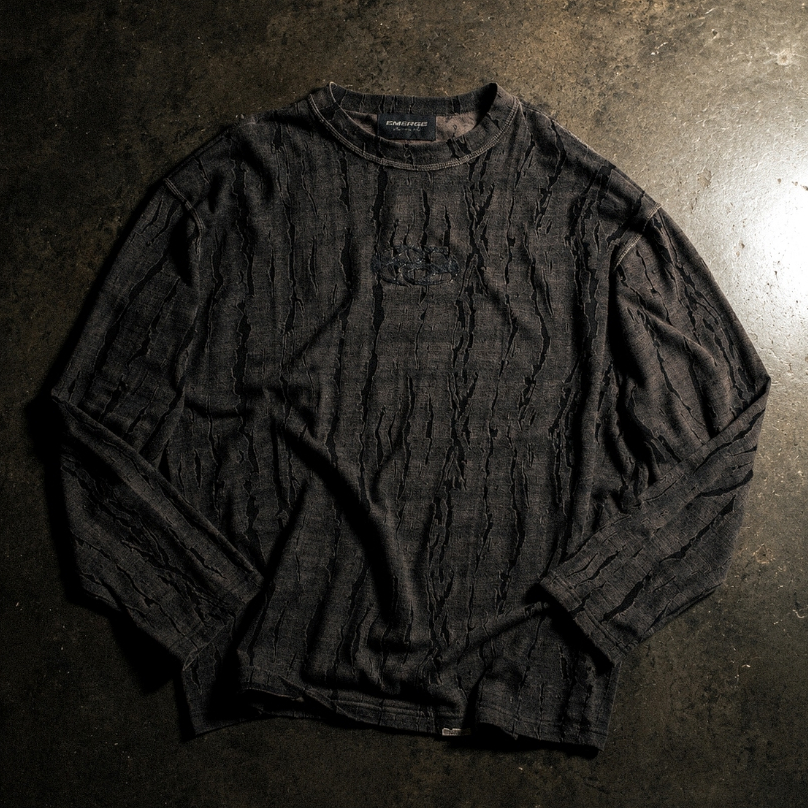 EM FEARLESS LONG SLEEVE / เสื้อยืดแขนยาว