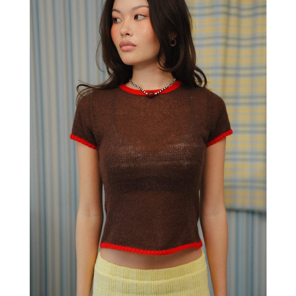 knitCircle - VALERIE Mini tee (2 สี) [knit116] knitCircle x Van เสื้อไหมพรมแขนสั้น ทรงพอดีตัว ทอเส้นตัดขอบสลับสีกับตัว