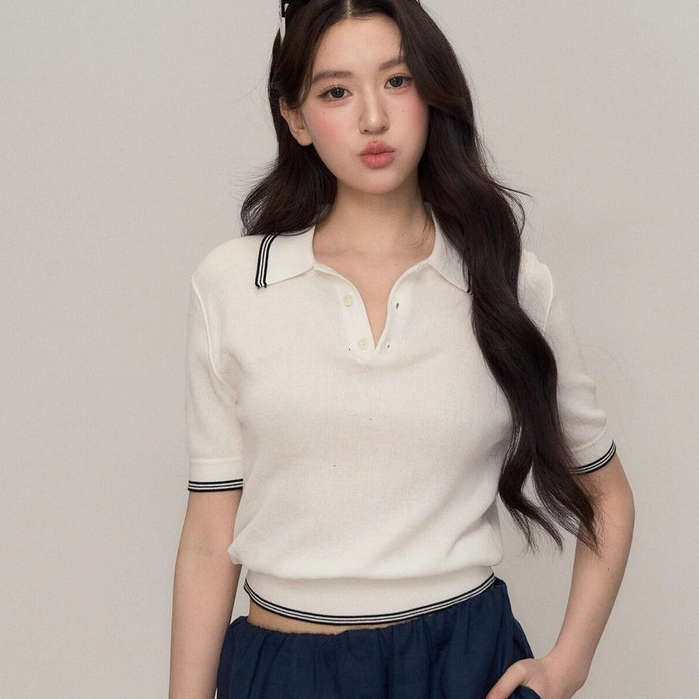 เสื้อถักแขนสั้น คอเกาหลี เนื้อนิ่มฟู ทรงใส่สบาย สีครีมเกาหลี แต่งแนวMinimalist ได้ทุกวัน สวยหวาน มาใหม่ ร้อนนี
