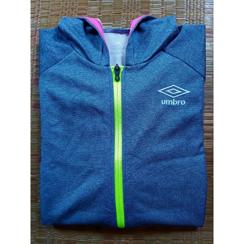 เสื้อแจ็คเก็ต  Umbro