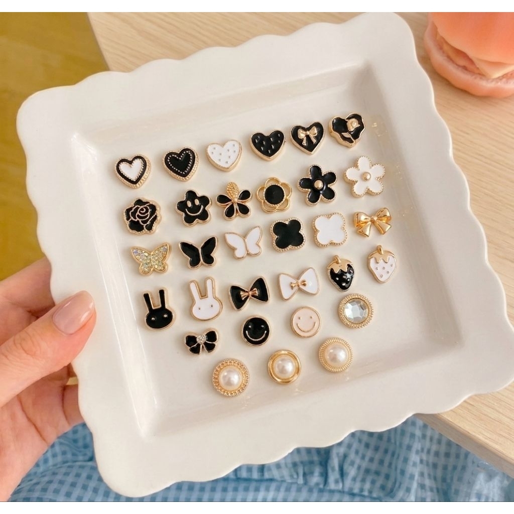 !!ใหม่ ตะกร้ารวมงาน2!! งานอะไหล่ตกแต่ง sizeเล็ก 0.8-1.3 cm.สวยงามถุงละ 10 บาท **ขั้นต่ำ 5 ถุง**  คละแบบได้ !!พร้อมส่ง!!