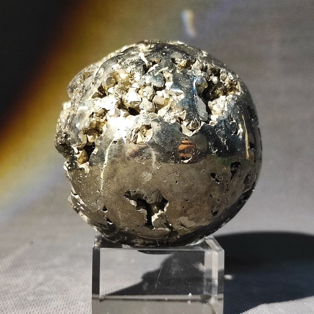 ไพไรต์ ลูกกลม ( Pyrite Sphere )