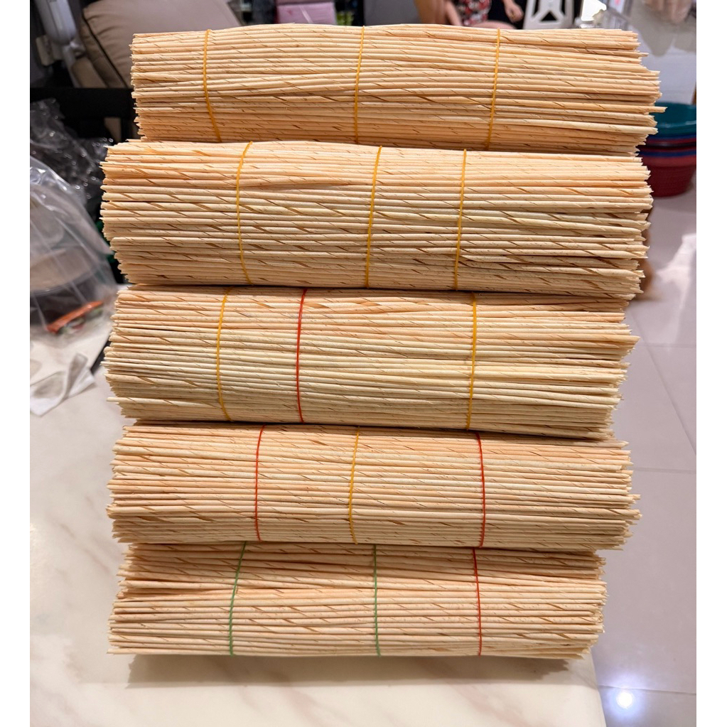 หนวดจันทน์ สำหรับทำดอกไม้จันทน์ (1 กำ 500 เส้น)