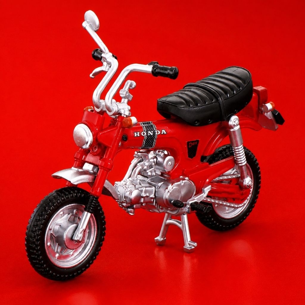 Honda Dax 1/24 Scale Model Miniature Collection กาชาปอง โมเดลมอเตอร์ไซค์จิ๋ว Honda DAX  ( เเบบเลือกสี ) 
