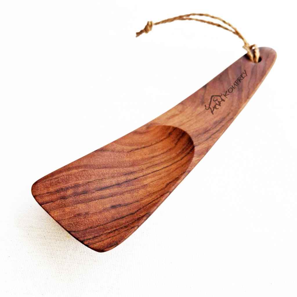 กูปรี ทัพพีไม้สัก Kouprey Natural Brown Teak Wood Curve Rice Paddle