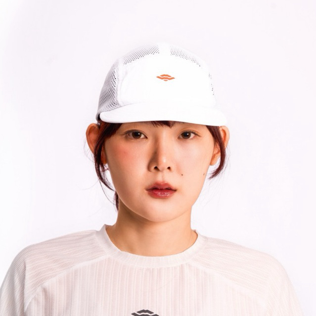 R5P Runner 5 panel reflective by Mountriva หมวกวิ่งแบบตาข่ายระบายอากาศพับเก็บได้ มีรีเฟรคสะท้อนแสง