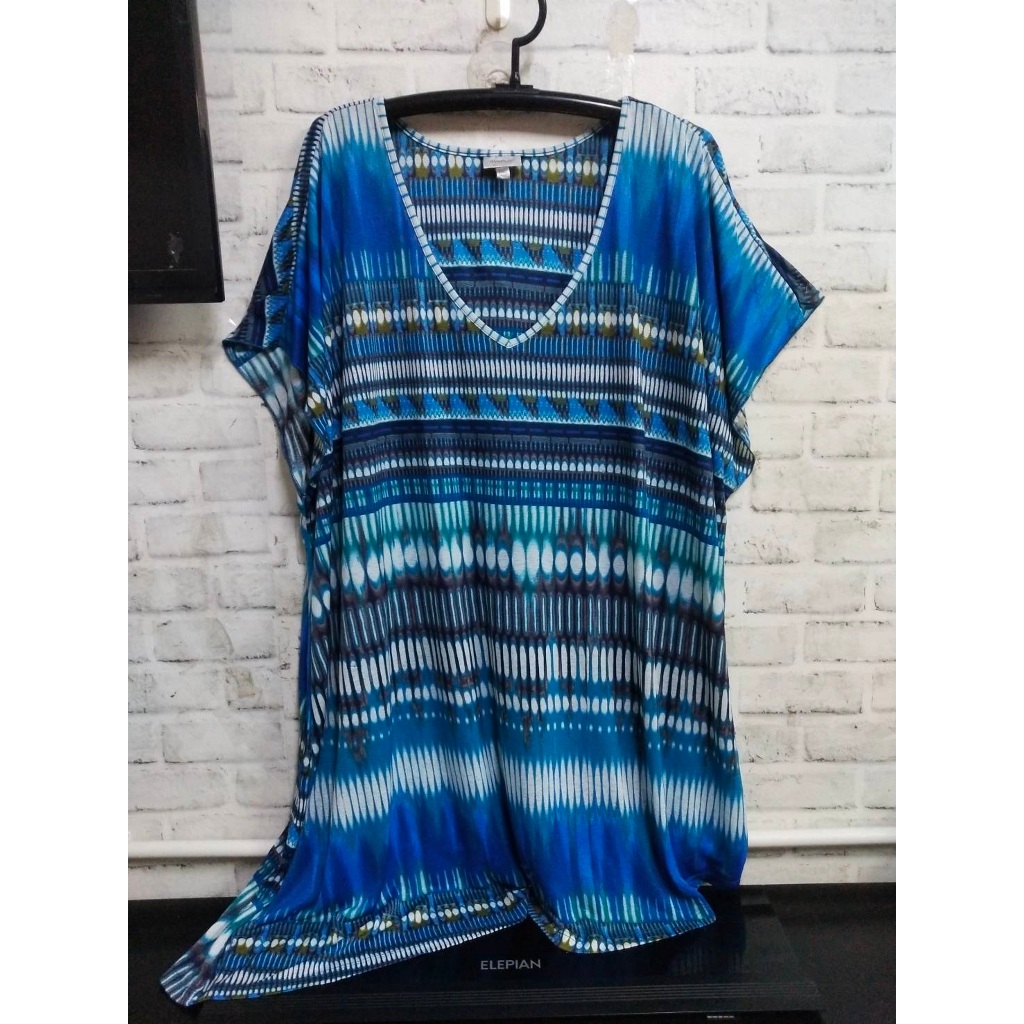 เสื้อสาวอวบ ผ้าโพลีฯผสมสเปนเด็กซ์ avenue อก​ 50 วงแขน​ 22 ยาว​ 33 ราคา 220