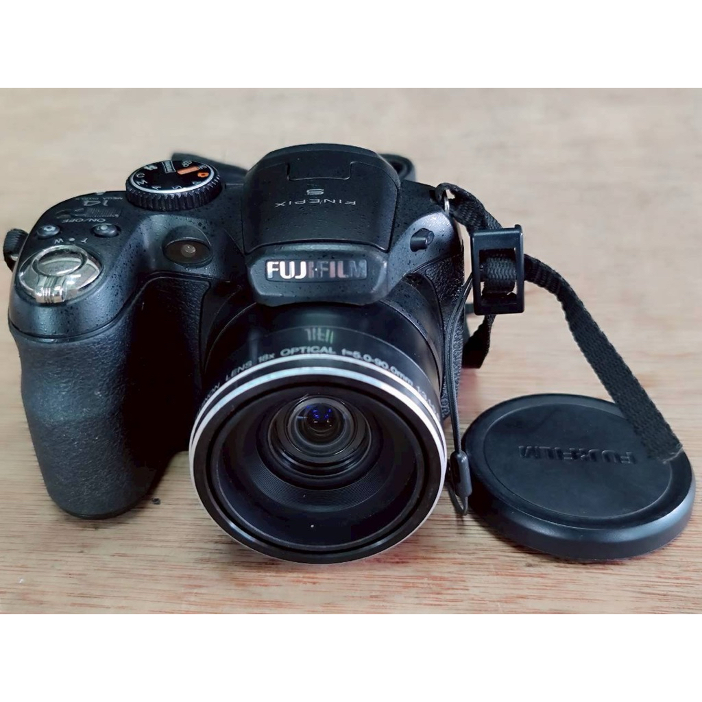 Fujifilm FinePix S2950 กล้องดิจิตอลทรง DSLR