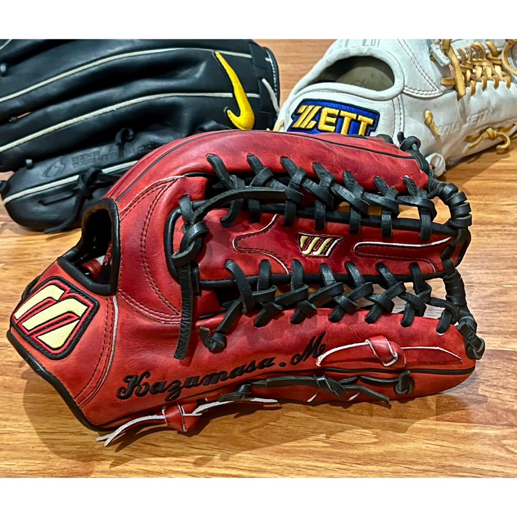 BASEBALL AND SOFTBALL GLOVE MIZUNO VICTORY STAGE USED 12"