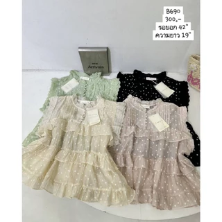B690 เสื้อระบายชั้นลายดอกจิ๋ว สไตล์หวานละมุน เสื้อทรงปล่อยแต่งระบายหลายชั้น เพิ่มความน่ารักแบบคุณหนูเกาหลี