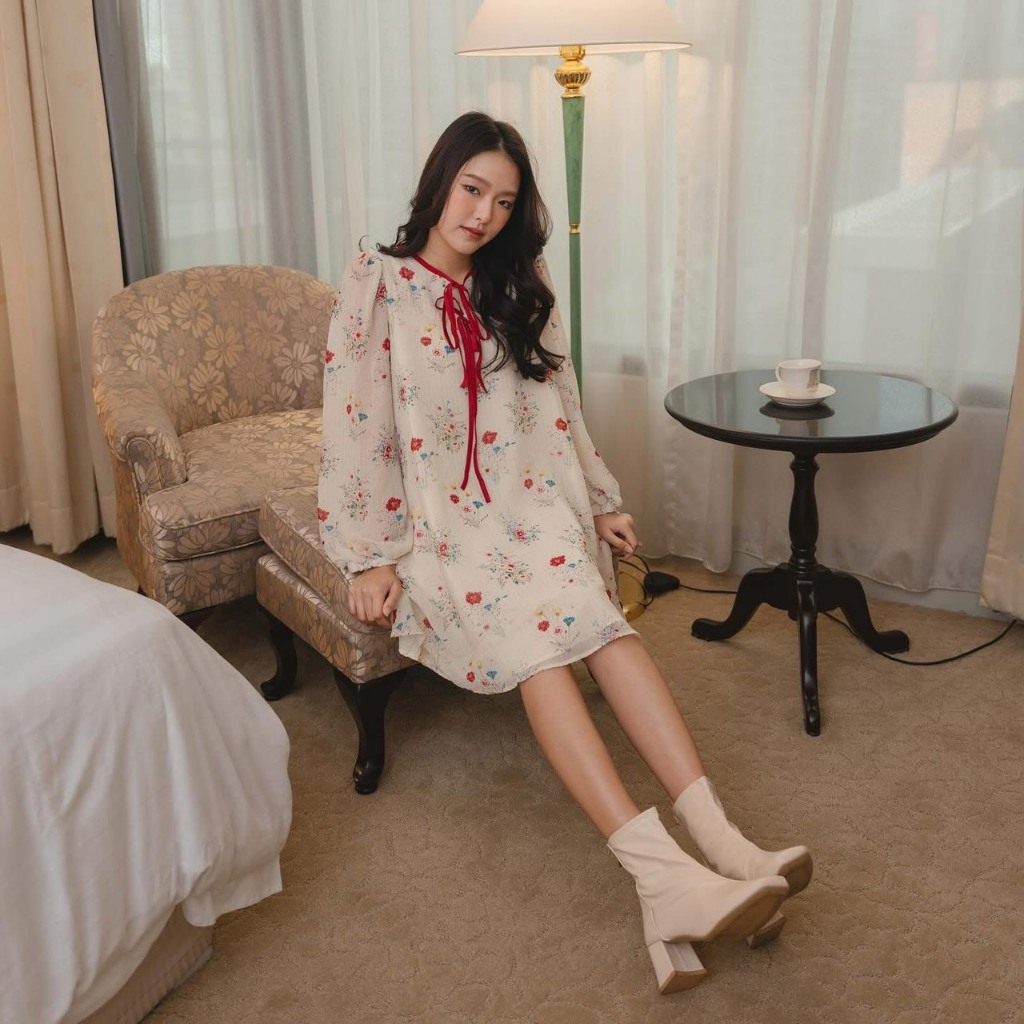 Pamlook Cara dress ผ้าลายดอกครีม