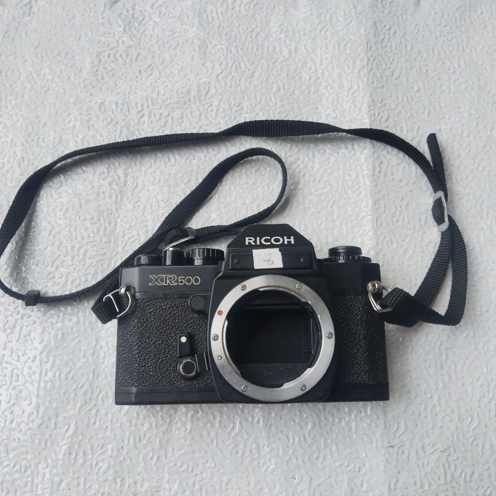 กล้องฟิล์มวินเทจ​ ricoh xr500(อ่านให้เข้าใจก่อนซื้อ)​เทสเบื้องต้นขึ้นฟิล์มไม่ได้ชัตเตอร์ไม่ได้​  เอา